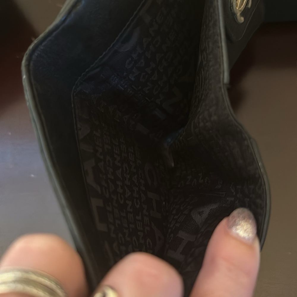 Chanel black compact wallet GUC! - Picture 6 of 9